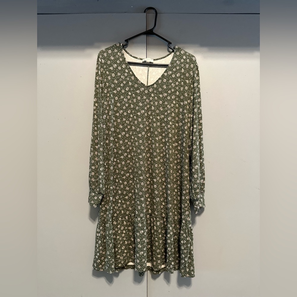 ❤️LOFT - Olive Green Long Sleeve V-Neck Sundress (Size XL)
